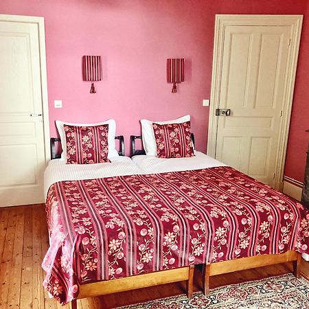 Petit Chateau Le Piot Bed and Breakfast Fleurance Exteriör bild