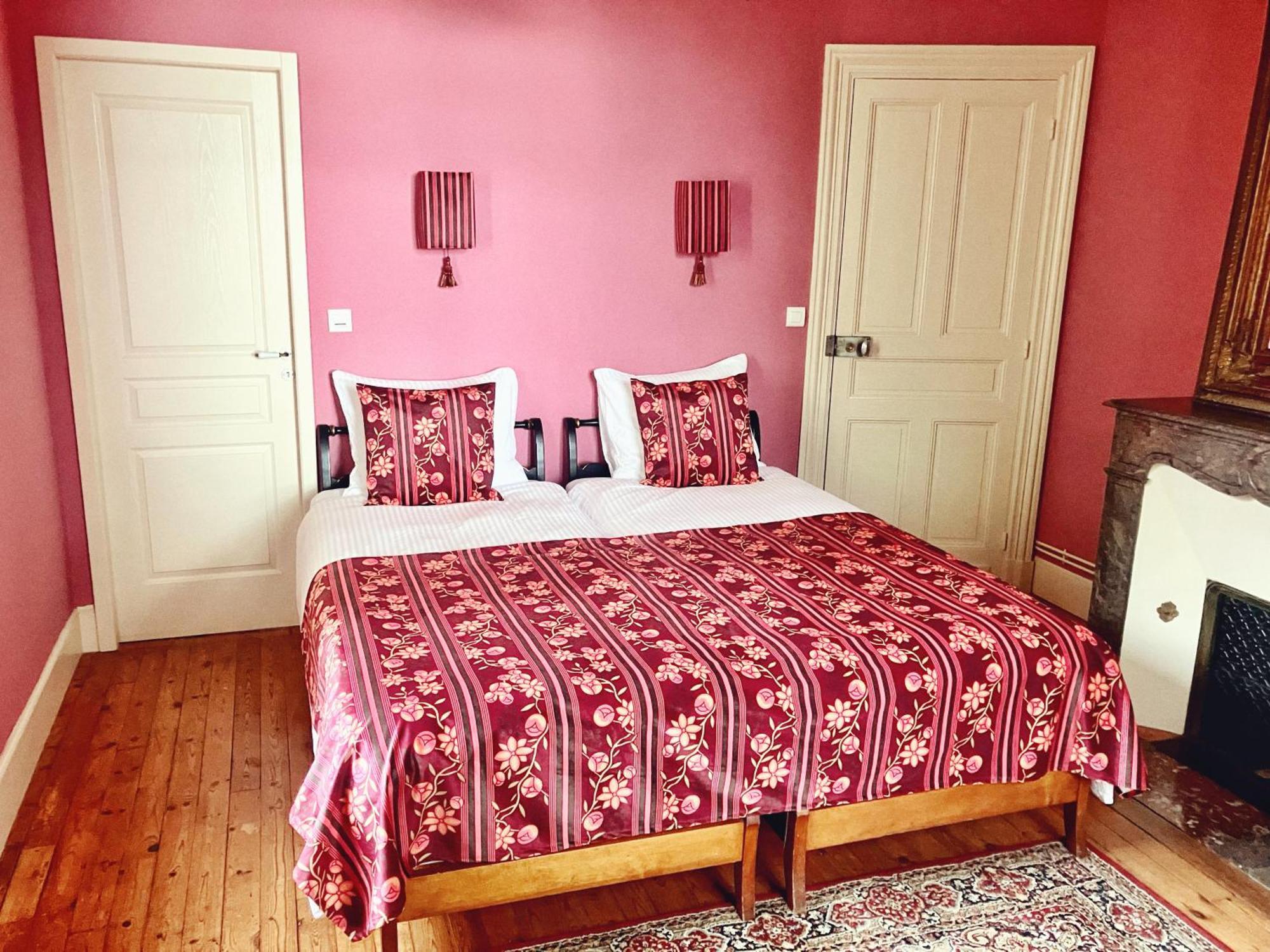 Petit Chateau Le Piot Bed and Breakfast Fleurance Exteriör bild
