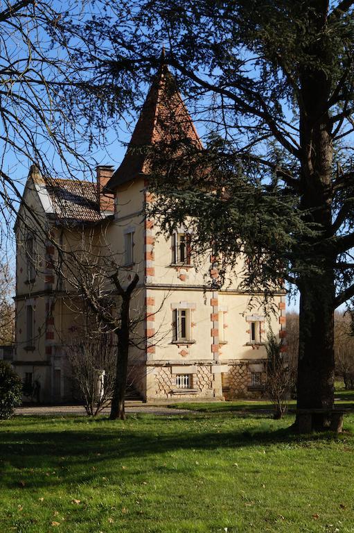 Petit Chateau Le Piot Bed and Breakfast Fleurance Exteriör bild